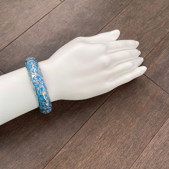 Women’s Silver Blue Hinged Bangle Bracelet, Fashion Jewellery - Picture 1 of 8